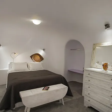 Theodora (adults Only) * Oia