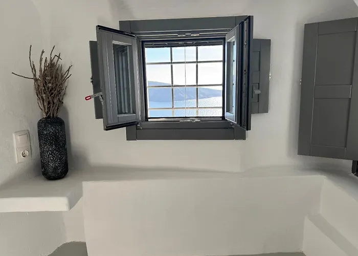 ثيودورا سويتس * أويا