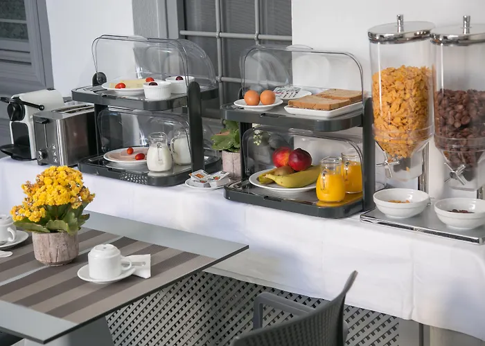 ثيودورا سويتس * أويا