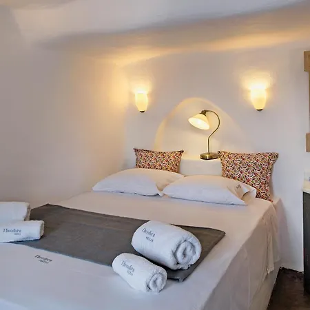 Theodora (adults Only) * Oia (Santorini)